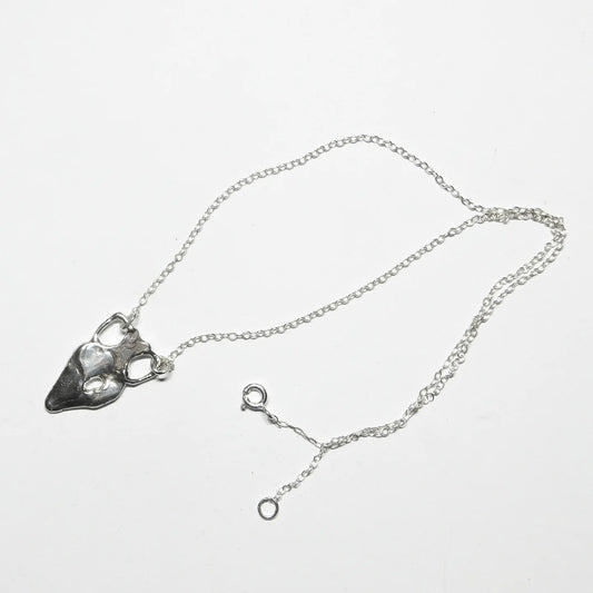 SILVER AMΦORA NECKLACE